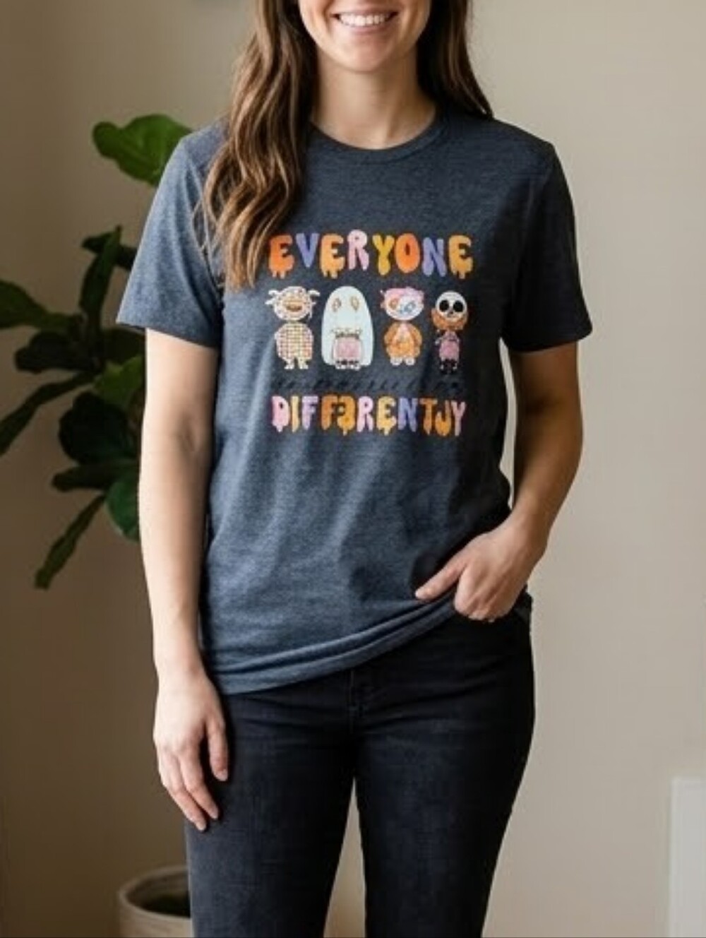 Gildan Dark Heather Grey Everyone Different Graphic T-Shirt Medium Halloween